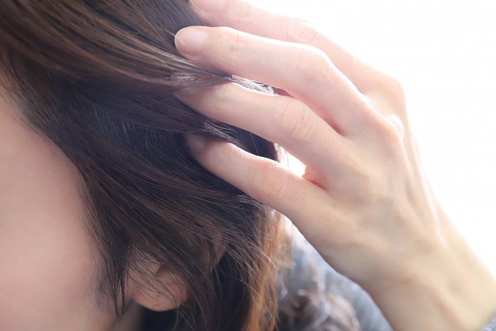擔心掉髮的女人