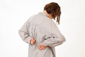 腰痛的女人