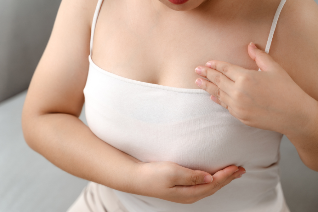 摸到乳房硬塊怎麼辦?良性腫塊與乳癌差別一次看懂